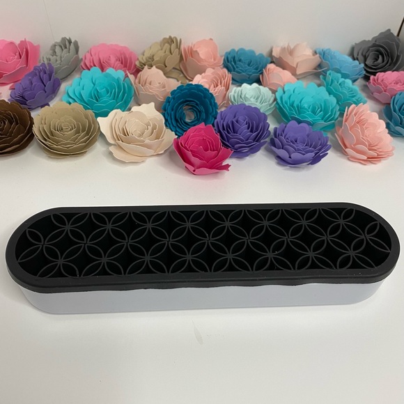 Cosmetics holder - Picture 3 of 5